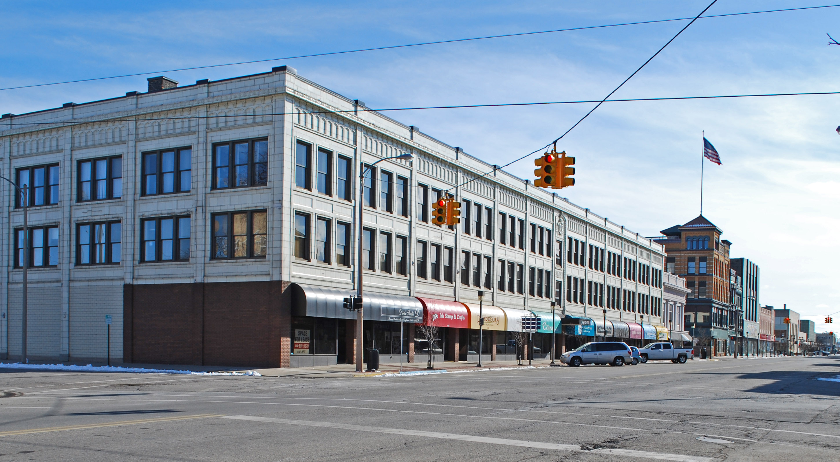 Bay City Antiques Center Michigan's largest antique mall with 400+ booths